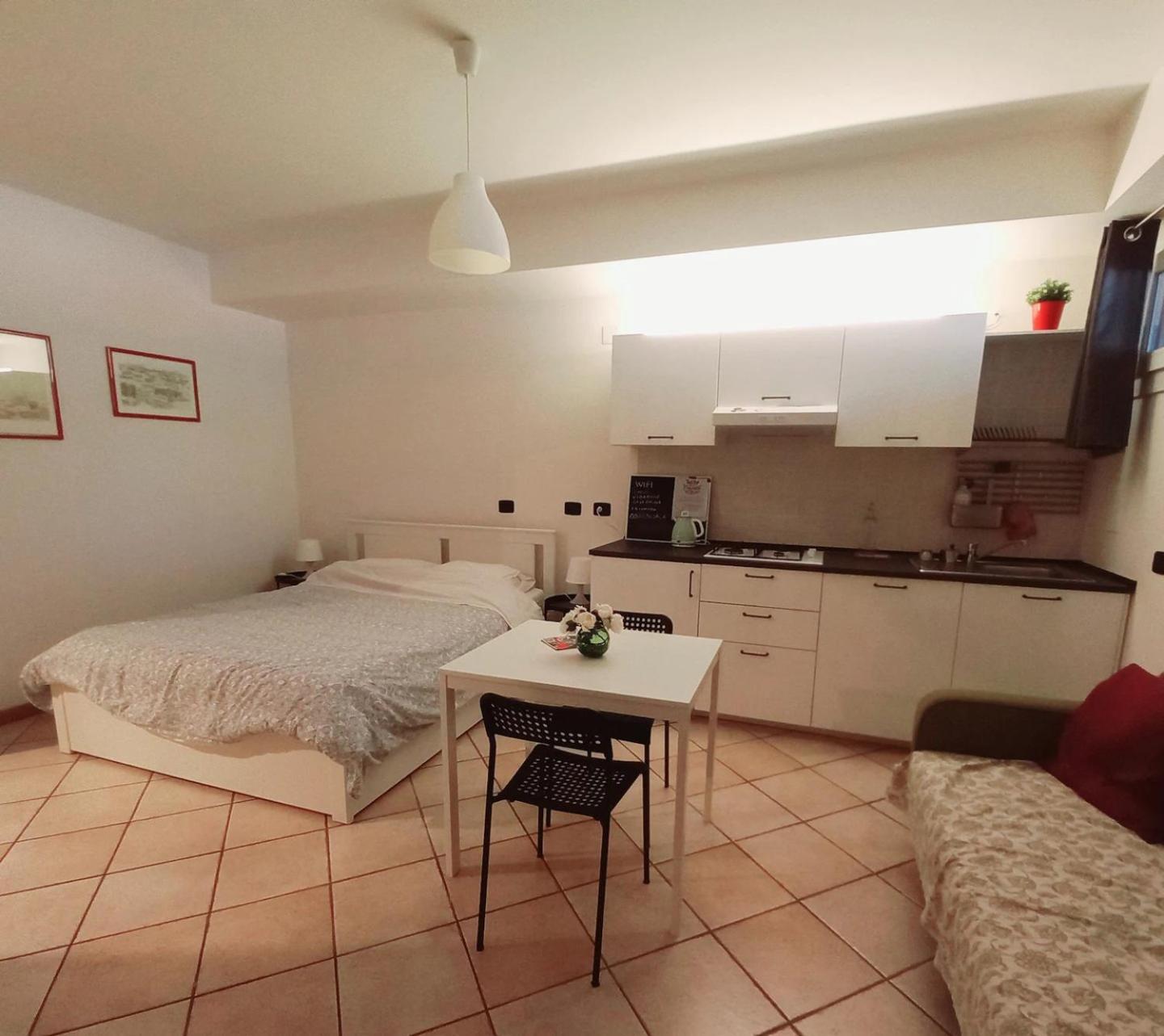 Bed and Breakfast Casa Emilia Болонья Экстерьер фото